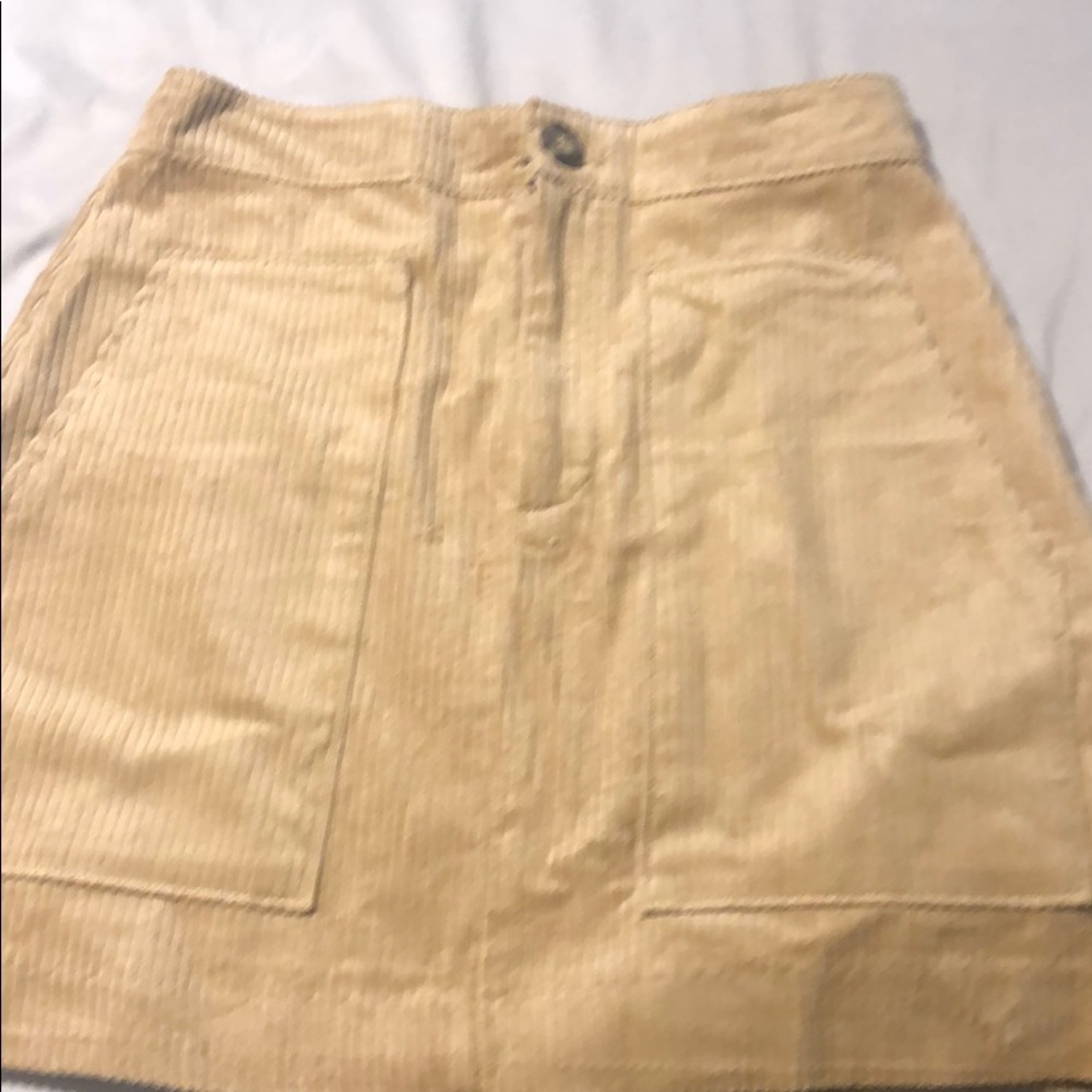 New H&M Skirt size 8